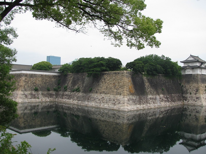 Osaka Castle Moat_2